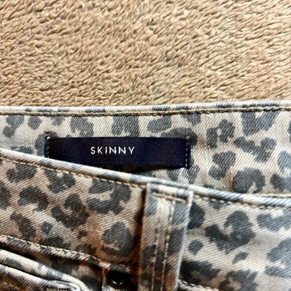 NYDJ Chico's Women 12‎ Skinny Ankle Jeans Jegging Lift Tuck Cheetah Animal (R) - Picture 6 of 10